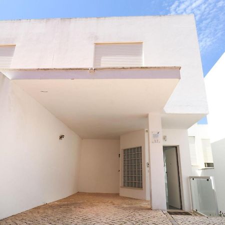 Lovelystay - Divine 3Bdr Duplex House W/ Pool & Garden Patroves Eksteriør billede