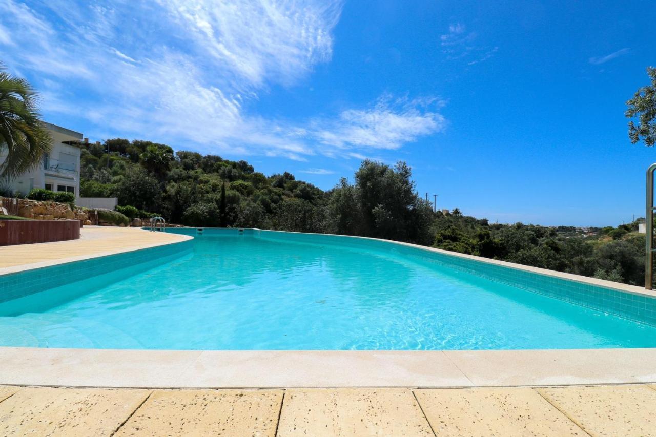 Lovelystay - Divine 3Bdr Duplex House W/ Pool & Garden Patroves Eksteriør billede